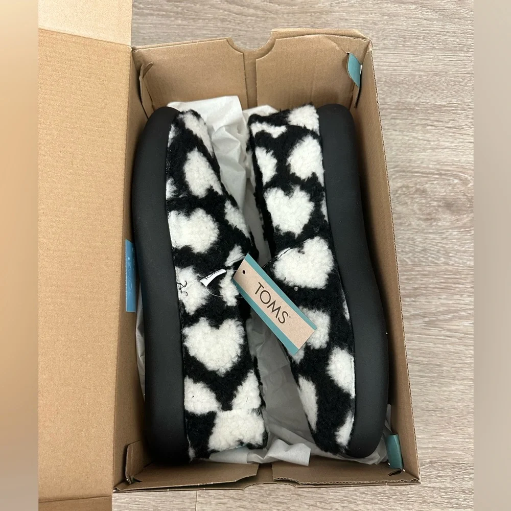 TOMS Alpargata Mallow Black Hearts Faux Shearling Slip-On Size 9.5 - Picture 8 of 12